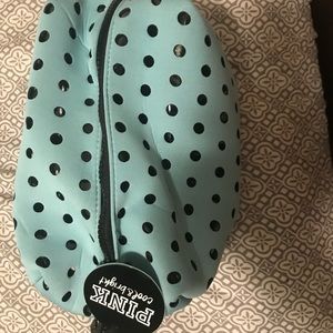 VICTORIA SECRETS MAKE UP BAG